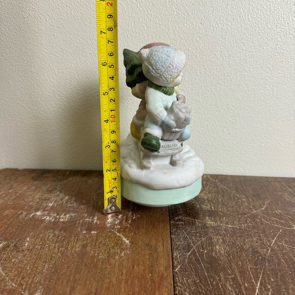 1989 House of Lloyd VINTAGE‎ Children Sledding Porcelain Music Box - Picture 3 of 8